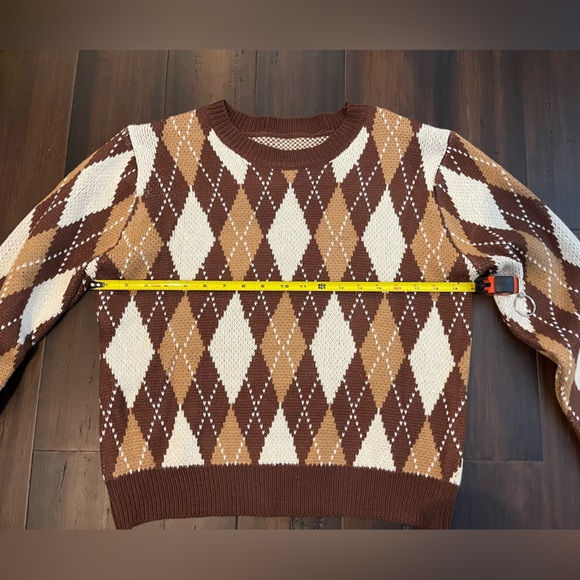 Cute and Cozy Argyle Sweater - Brown Neutrals Size Large - Picture 4 of 4